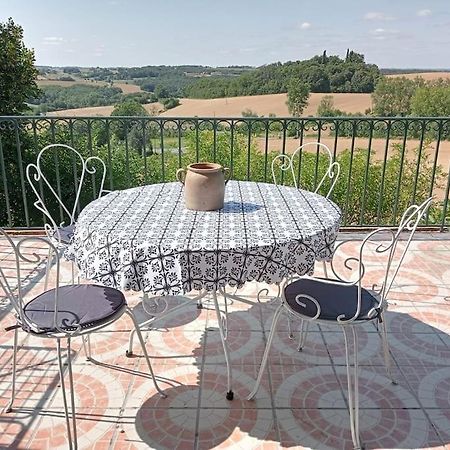 Maison De Village Avec Superbe Vue Cuq  Buitenkant foto